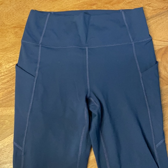 Oasis High-Wasted Pocket Capri - Picture 2 of 4